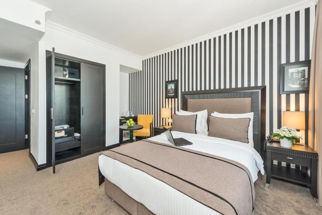 هتل آوانتگارد